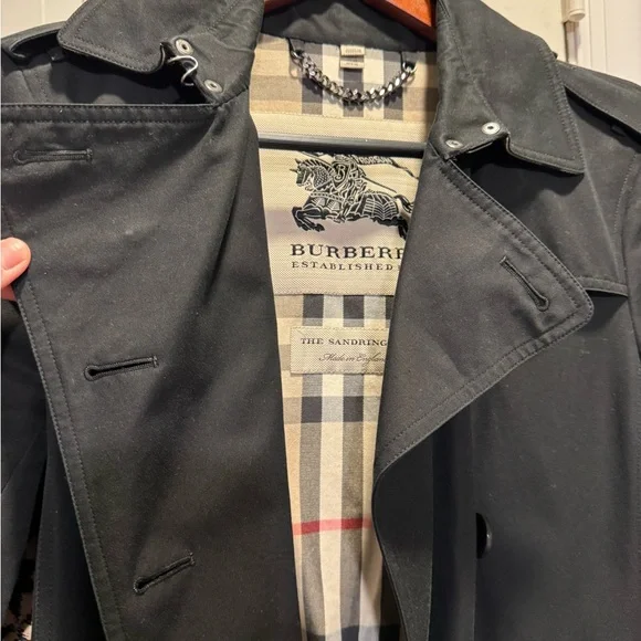 Burberry Sandringham Black Trench Coat - Picture 3 of 3